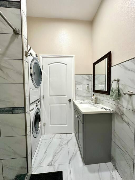 New Renovated House In Little Saigon Villa Midway City Eksteriør bilde