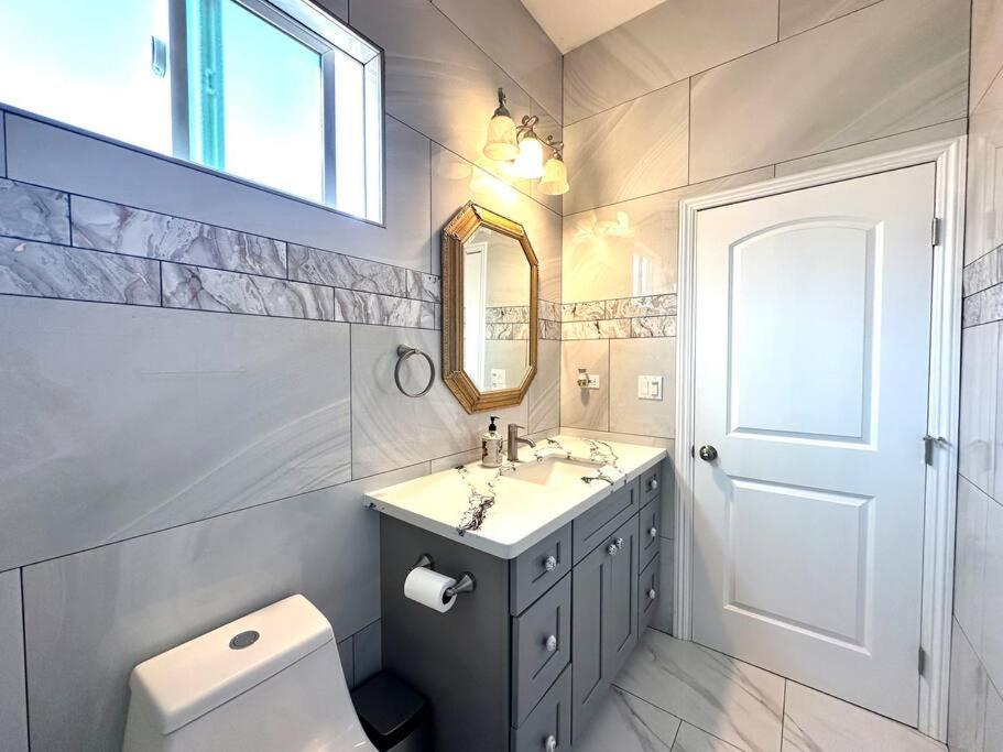 New Renovated House In Little Saigon Villa Midway City Eksteriør bilde